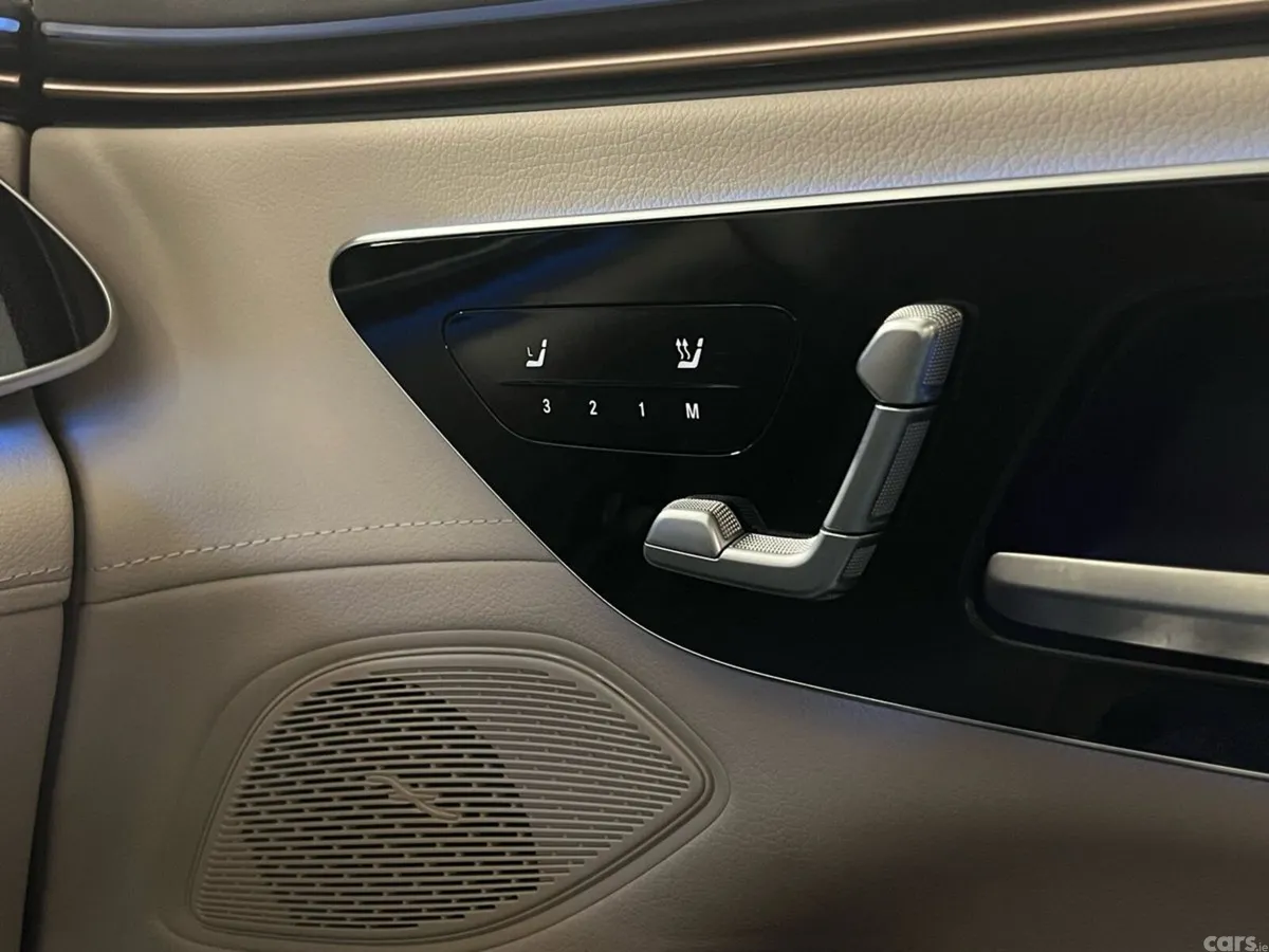 Mercedes-Benz EQS SUV, Electric, 2025, Grey