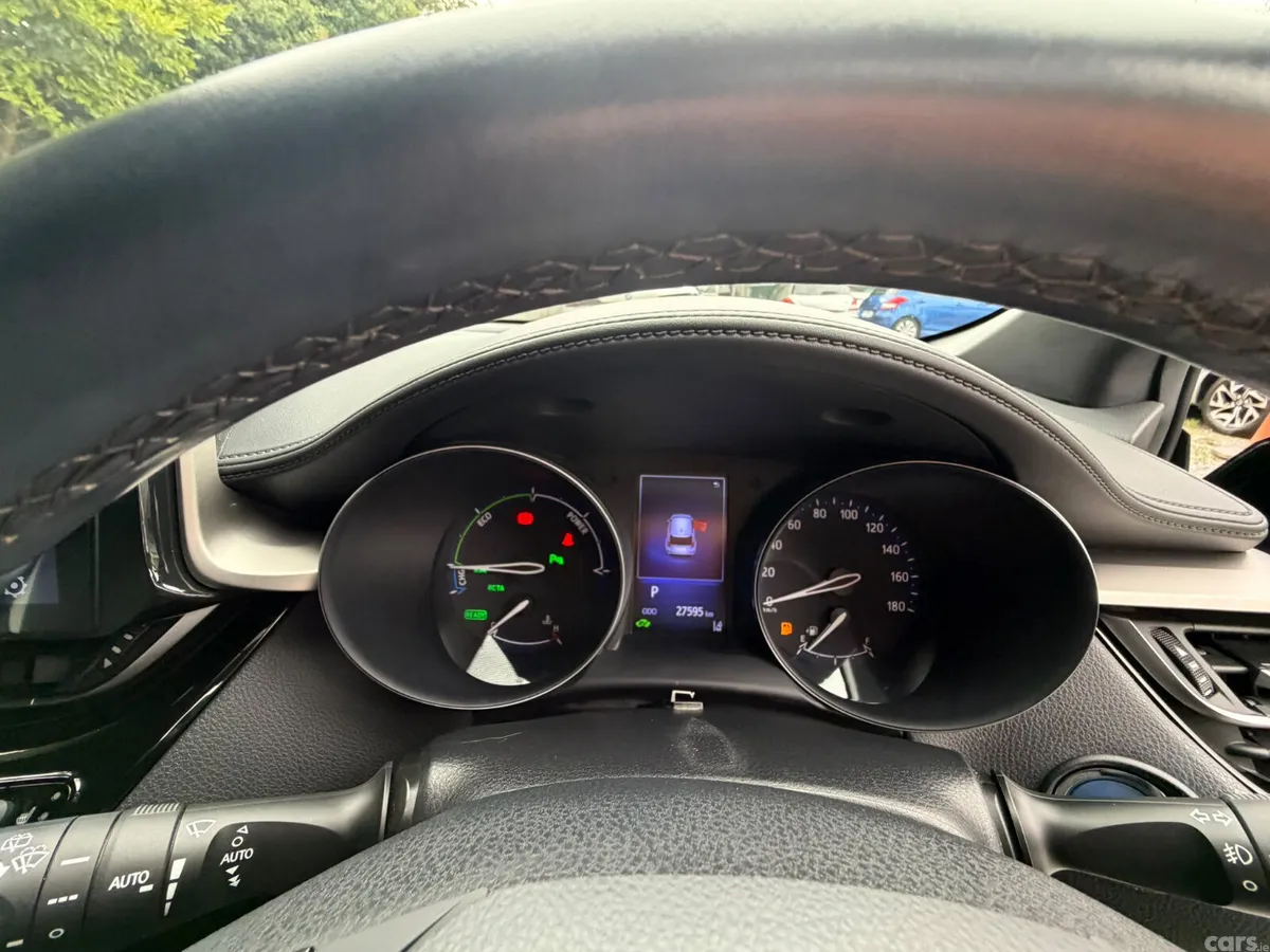 Toyota C-HR SUV, Petrol Hybrid, 2019, Green