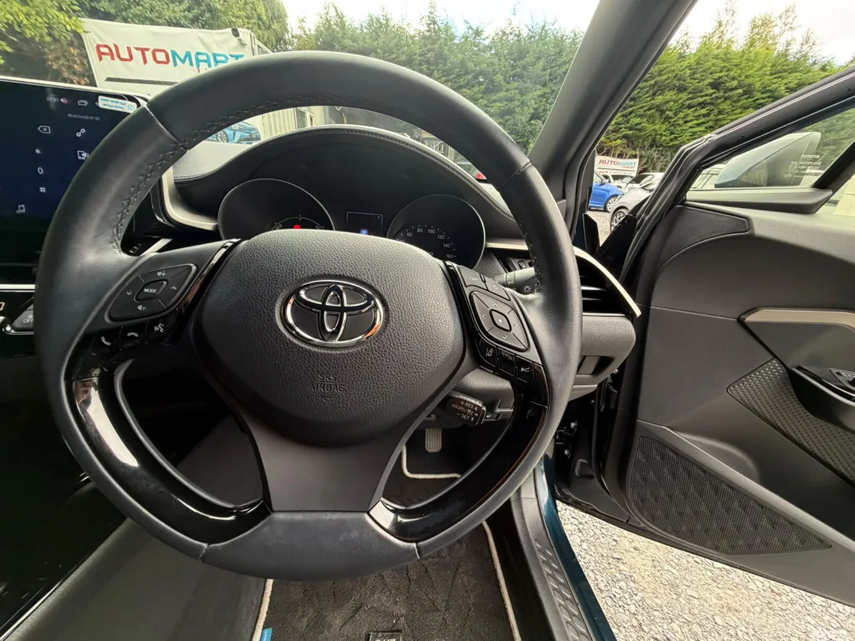 Toyota C-HR SUV, Petrol Hybrid, 2019, Green