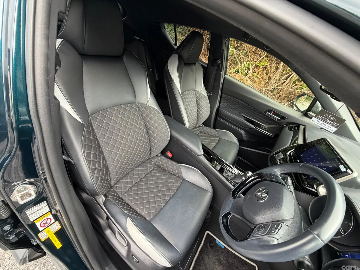 Toyota C-HR SUV, Petrol Hybrid, 2019, Green