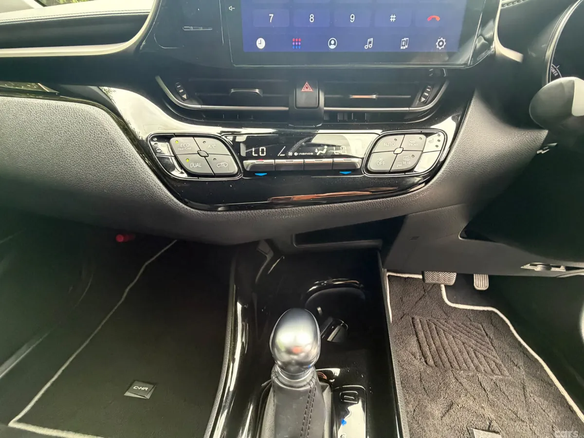 Toyota C-HR SUV, Petrol Hybrid, 2019, Green