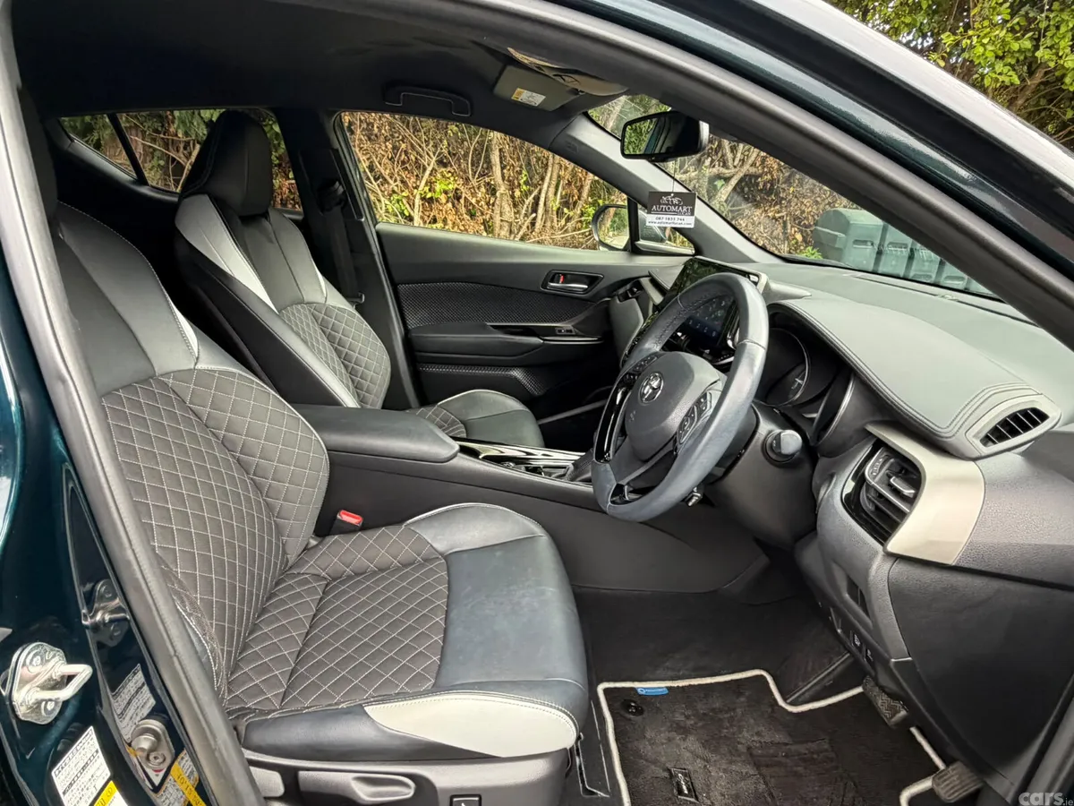 Toyota C-HR SUV, Petrol Hybrid, 2019, Green