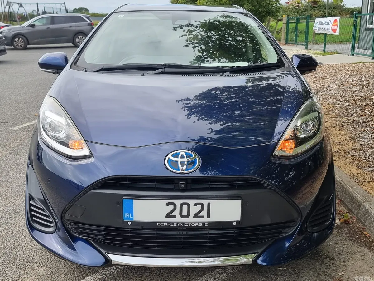 Toyota Aqua Hatchback, Petrol Hybrid, 2021, Blue