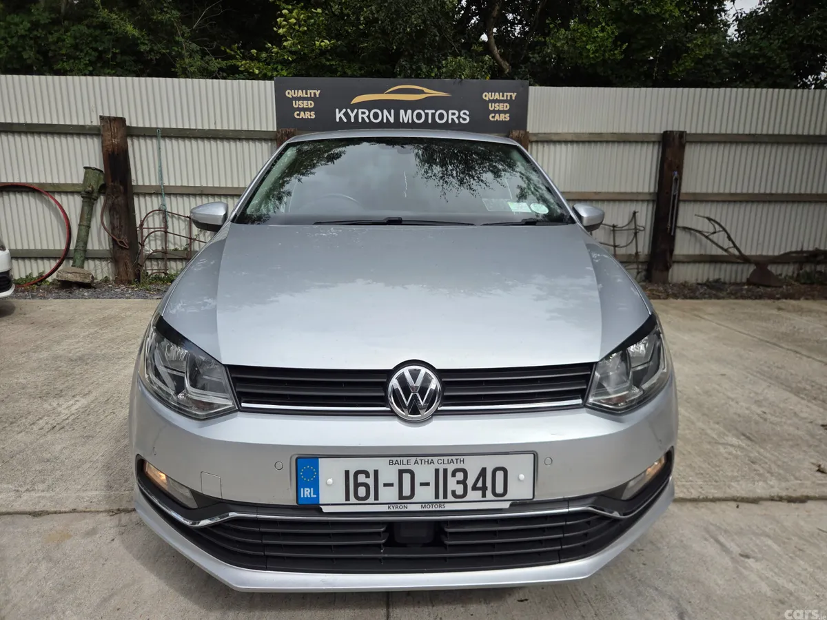 Volkswagen Polo Hatchback, Petrol, 2016, Silver
