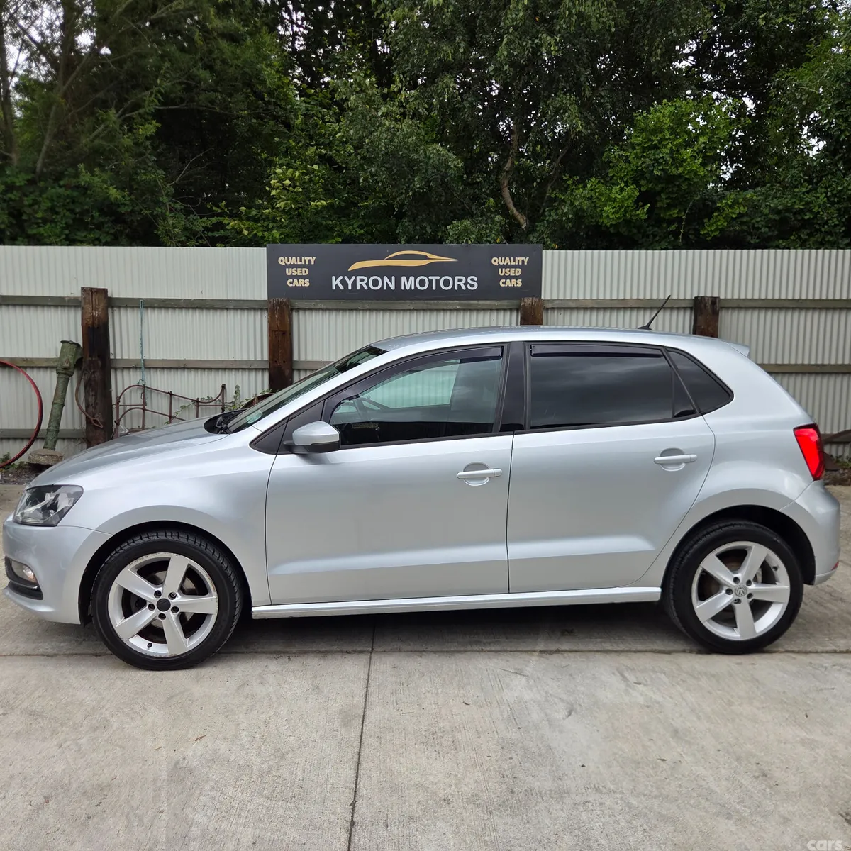 Volkswagen Polo Hatchback, Petrol, 2016, Silver