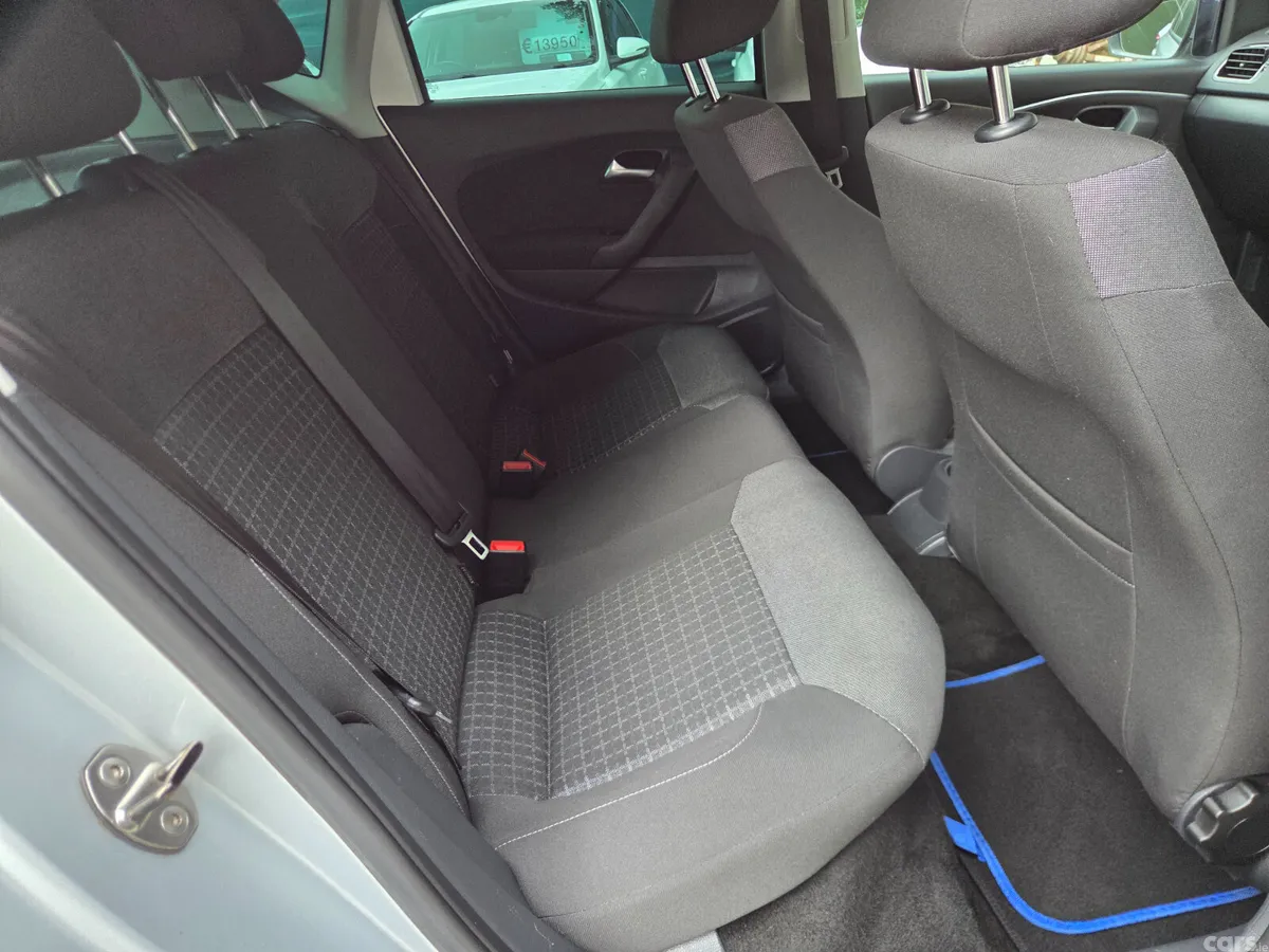 Volkswagen Polo Hatchback, Petrol, 2016, Silver