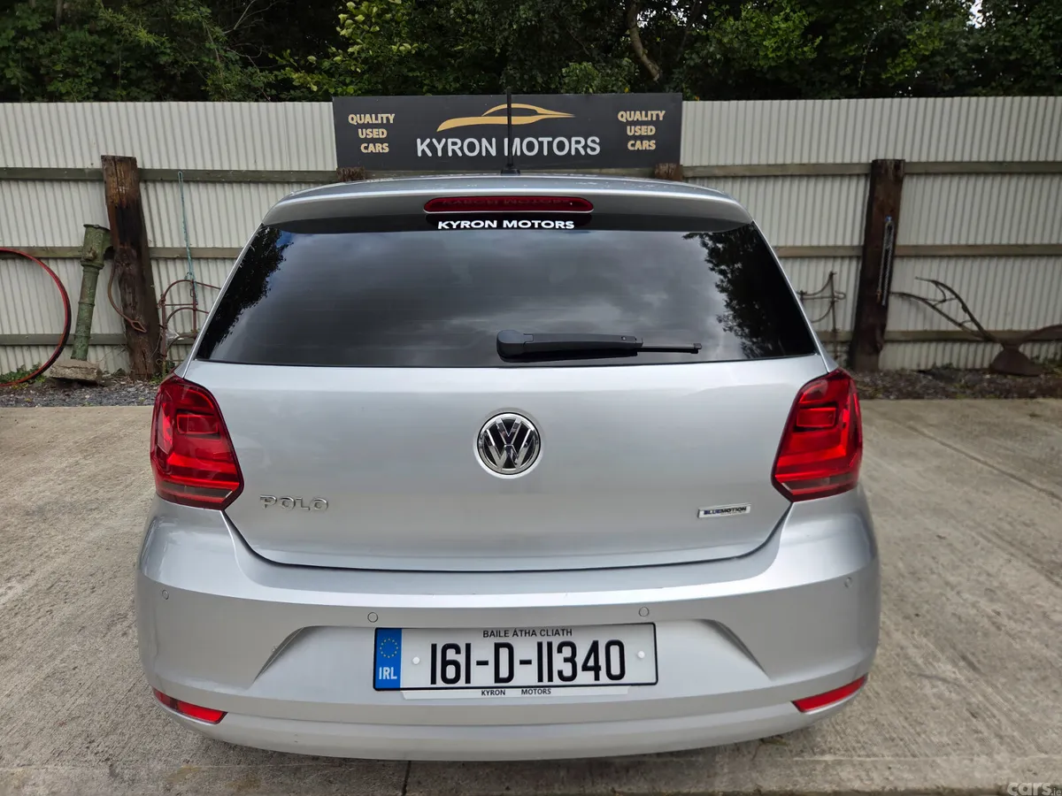 Volkswagen Polo Hatchback, Petrol, 2016, Silver
