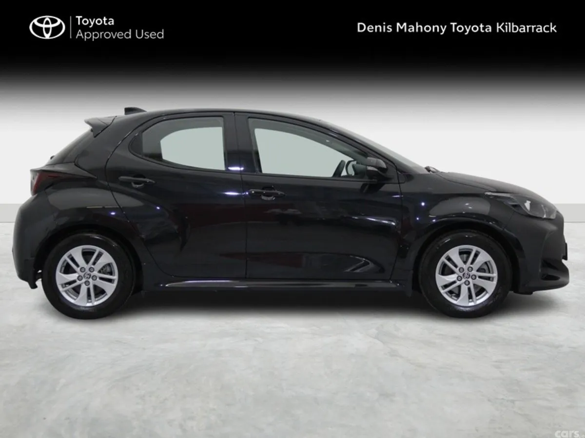 Toyota Yaris Hatchback, Petrol Hybrid, 2023, Black