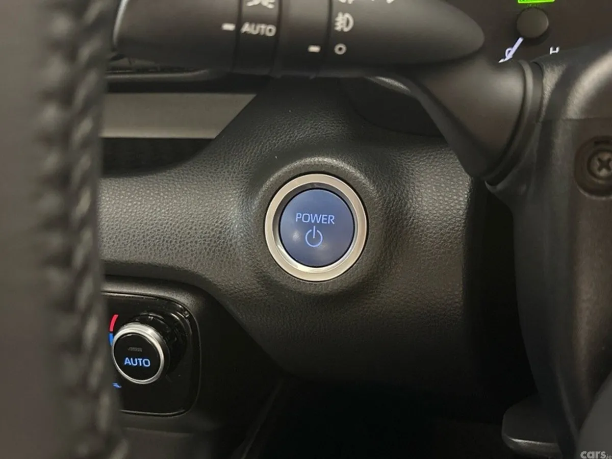 Toyota Yaris Hatchback, Petrol Hybrid, 2023, Black