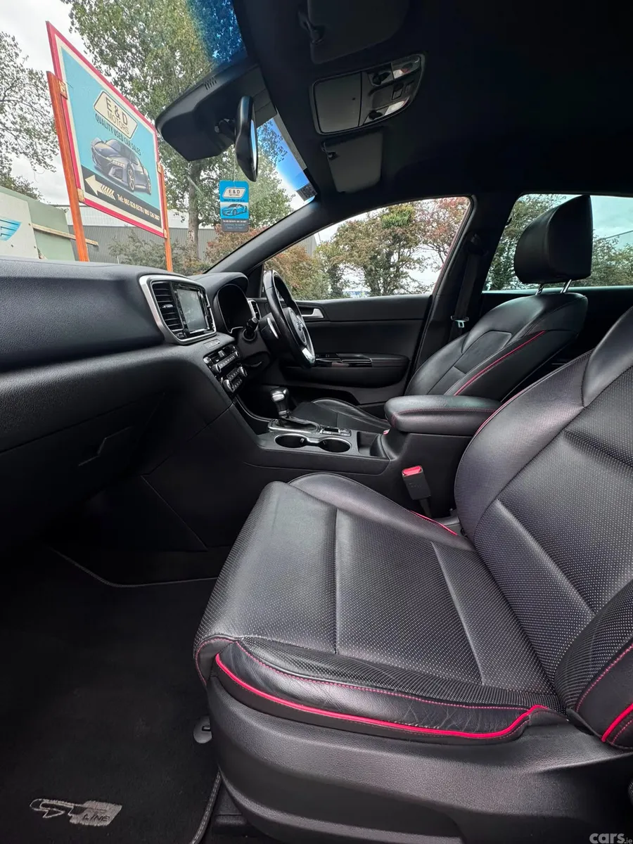 Kia Sportage SUV, Petrol, 2018, Red