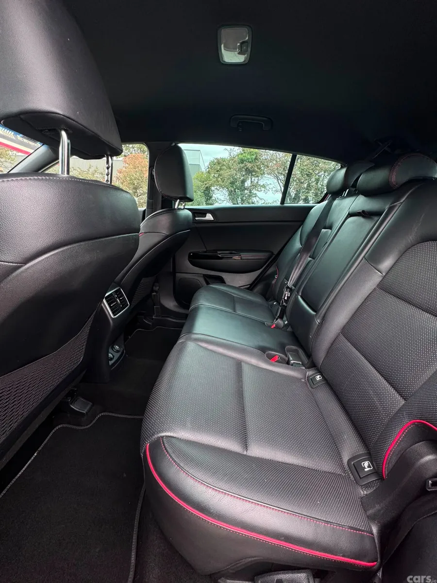 Kia Sportage SUV, Petrol, 2018, Red