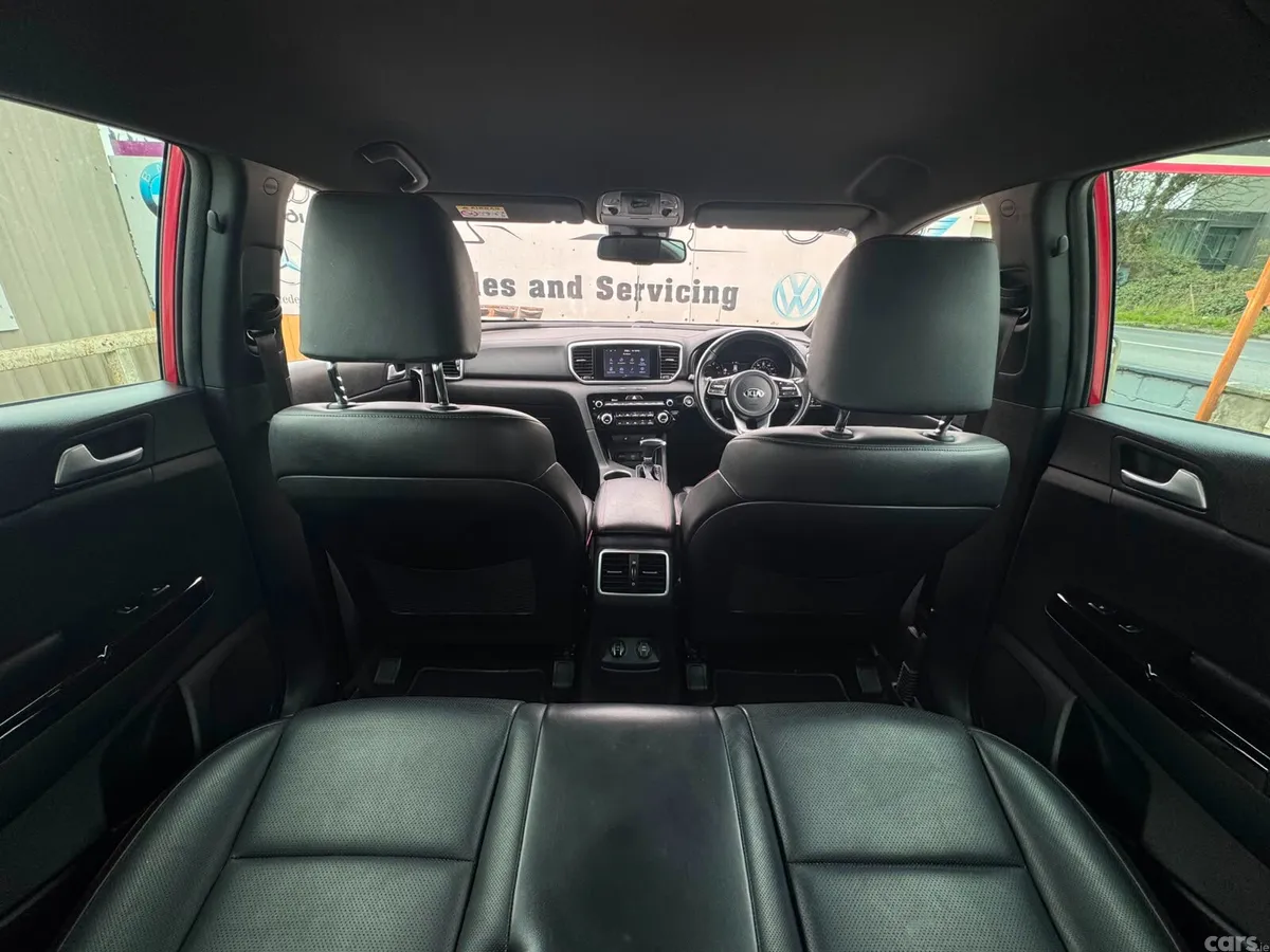 Kia Sportage SUV, Petrol, 2018, Red