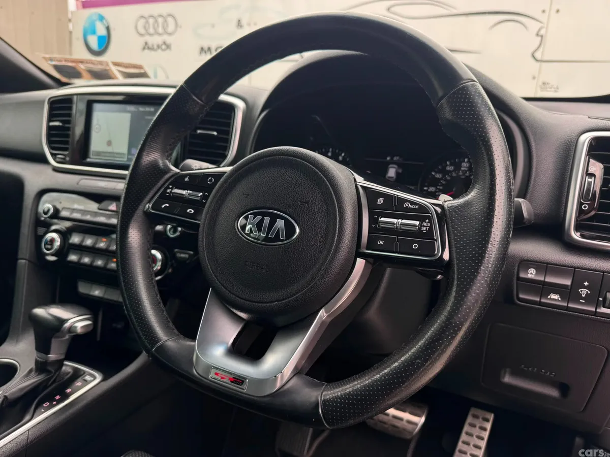 Kia Sportage SUV, Petrol, 2018, Red