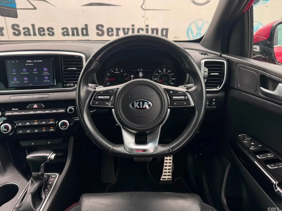 Kia Sportage SUV, Petrol, 2018, Red