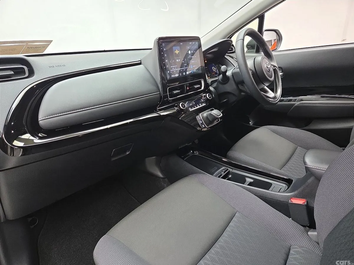 Toyota Aqua Hatchback, Petrol Hybrid, 2025, White