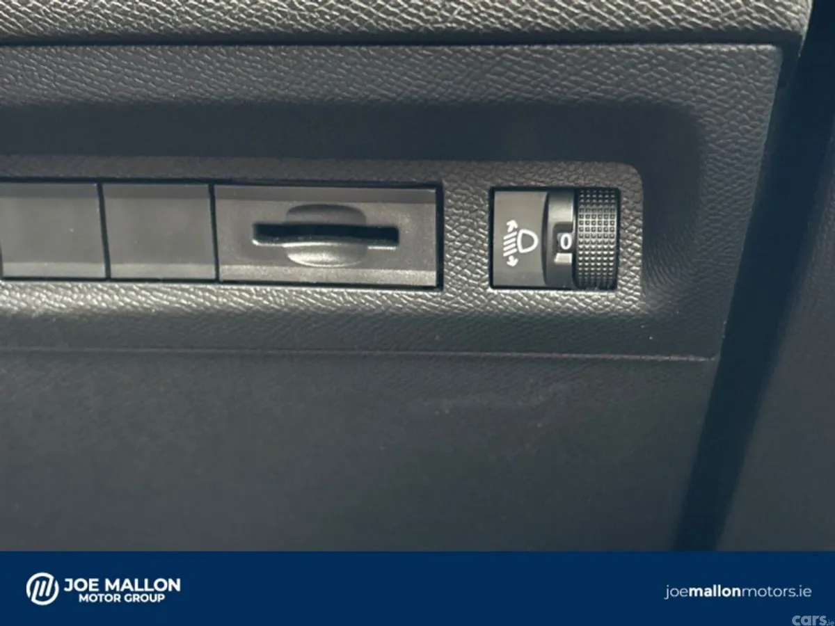 Peugeot 308 Hatchback, Petrol Hybrid, 2026, Black