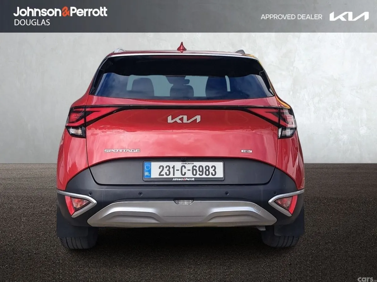Kia Sportage SUV, Petrol Hybrid, 2023, Red