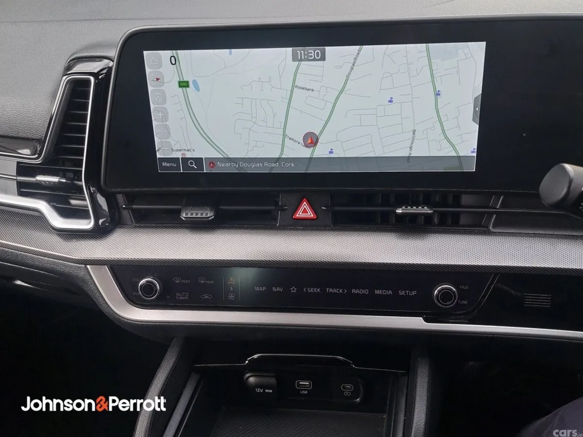 Kia Sportage SUV, Petrol Hybrid, 2023, Red