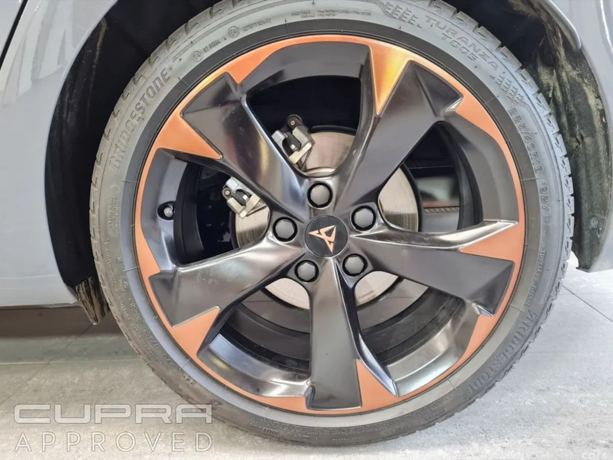 Cupra Leon Estate, Petrol, 2026, Grey