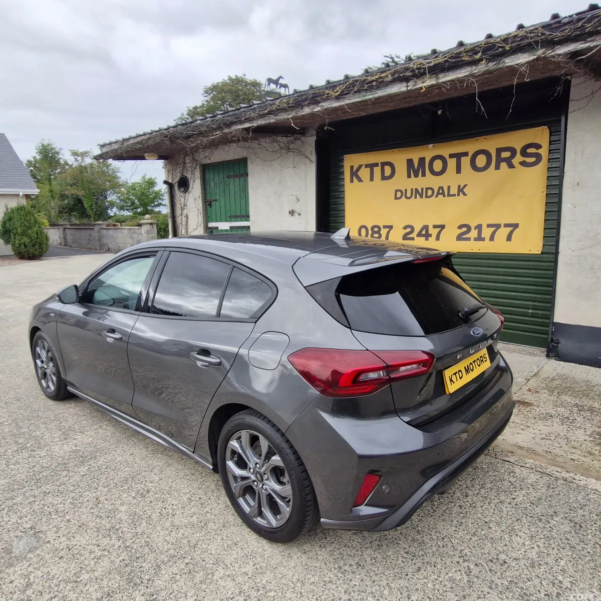 Ford Focus Hatchback, Diesel, 2023, Grey
