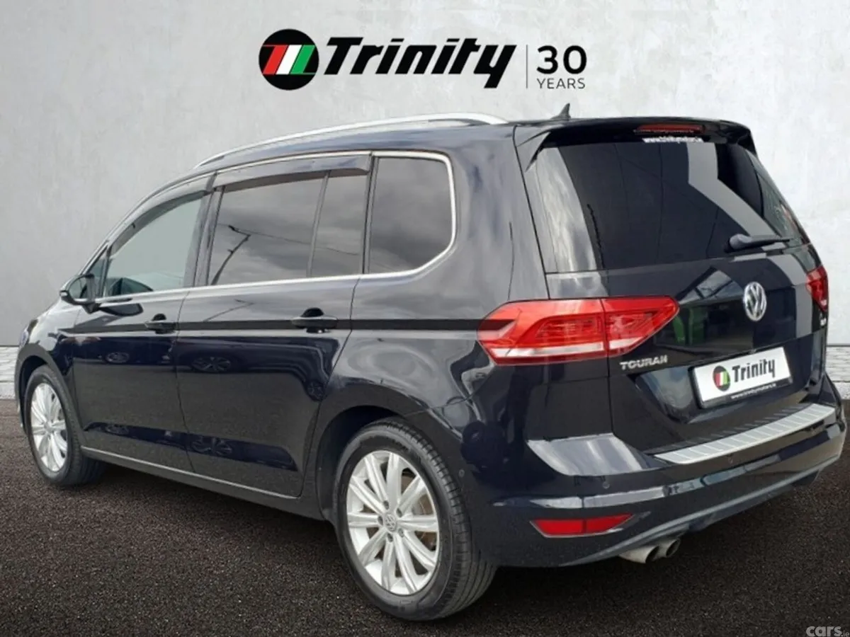 Volkswagen Touran MPV, Petrol, 2018, Black