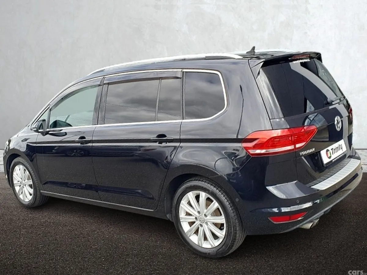 Volkswagen Touran MPV, Petrol, 2018, Black