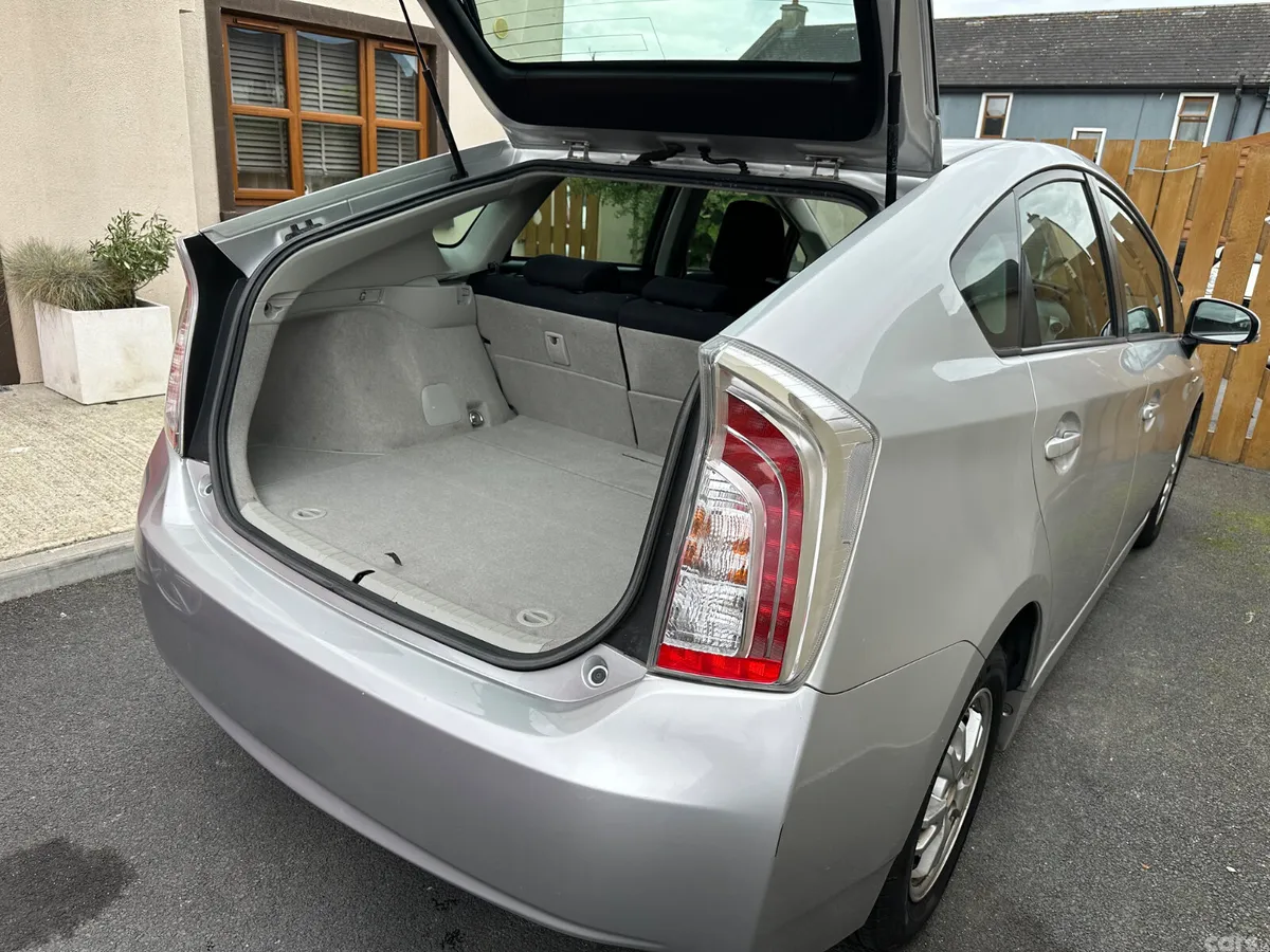 Toyota Prius Hatchback, Petrol Hybrid, 2012, Silver