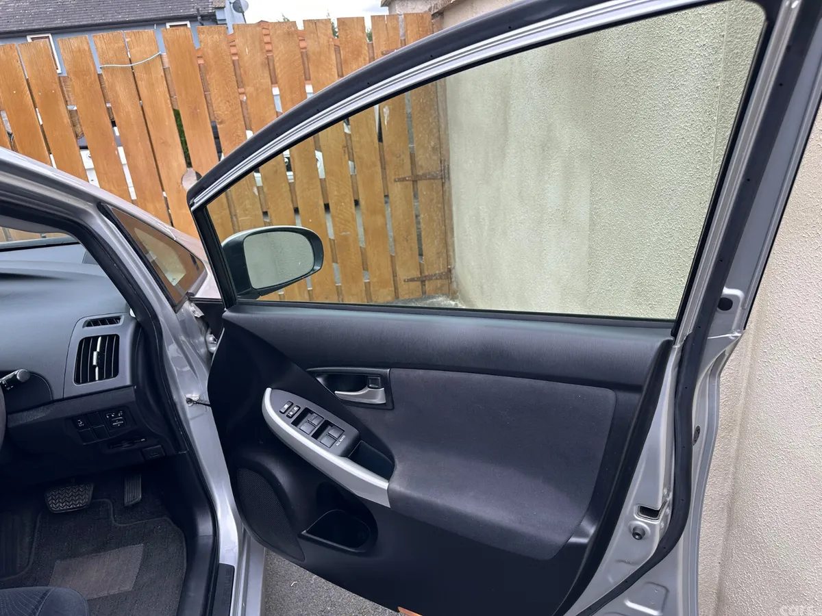 Toyota Prius Hatchback, Petrol Hybrid, 2012, Silver