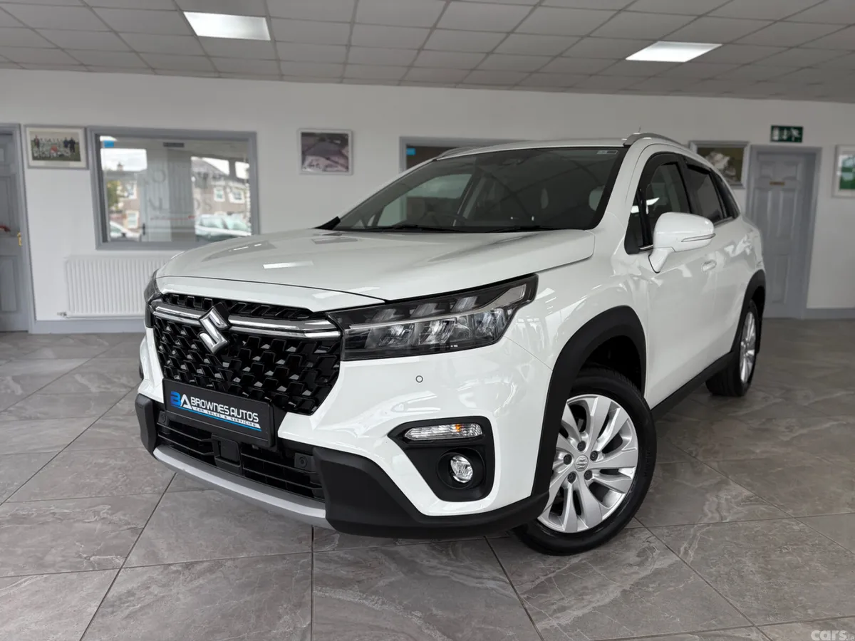 Suzuki S-CROSS SUV, Petrol Hybrid, 2023, White