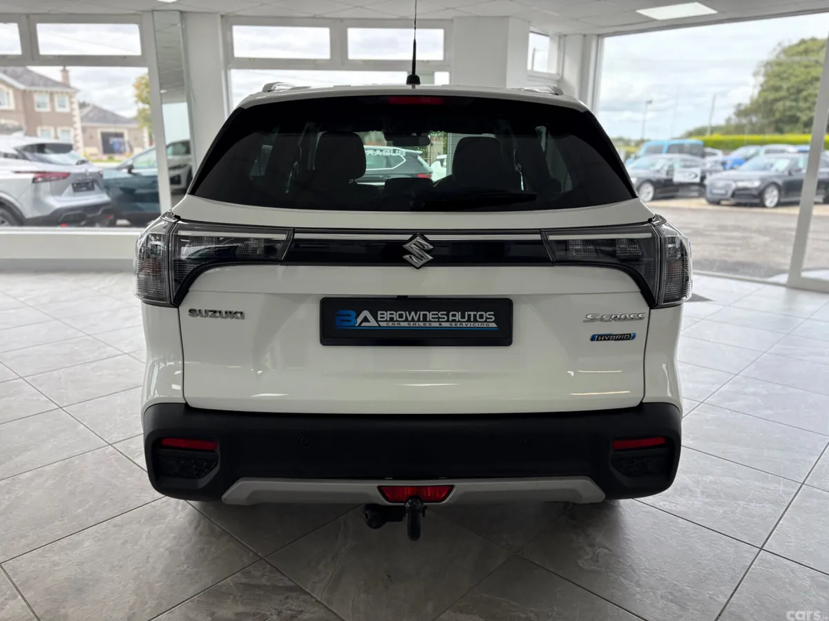 Suzuki S-CROSS SUV, Petrol Hybrid, 2023, White