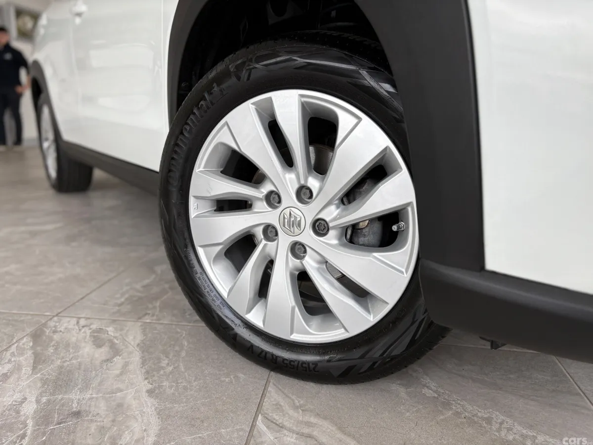Suzuki S-CROSS SUV, Petrol Hybrid, 2023, White