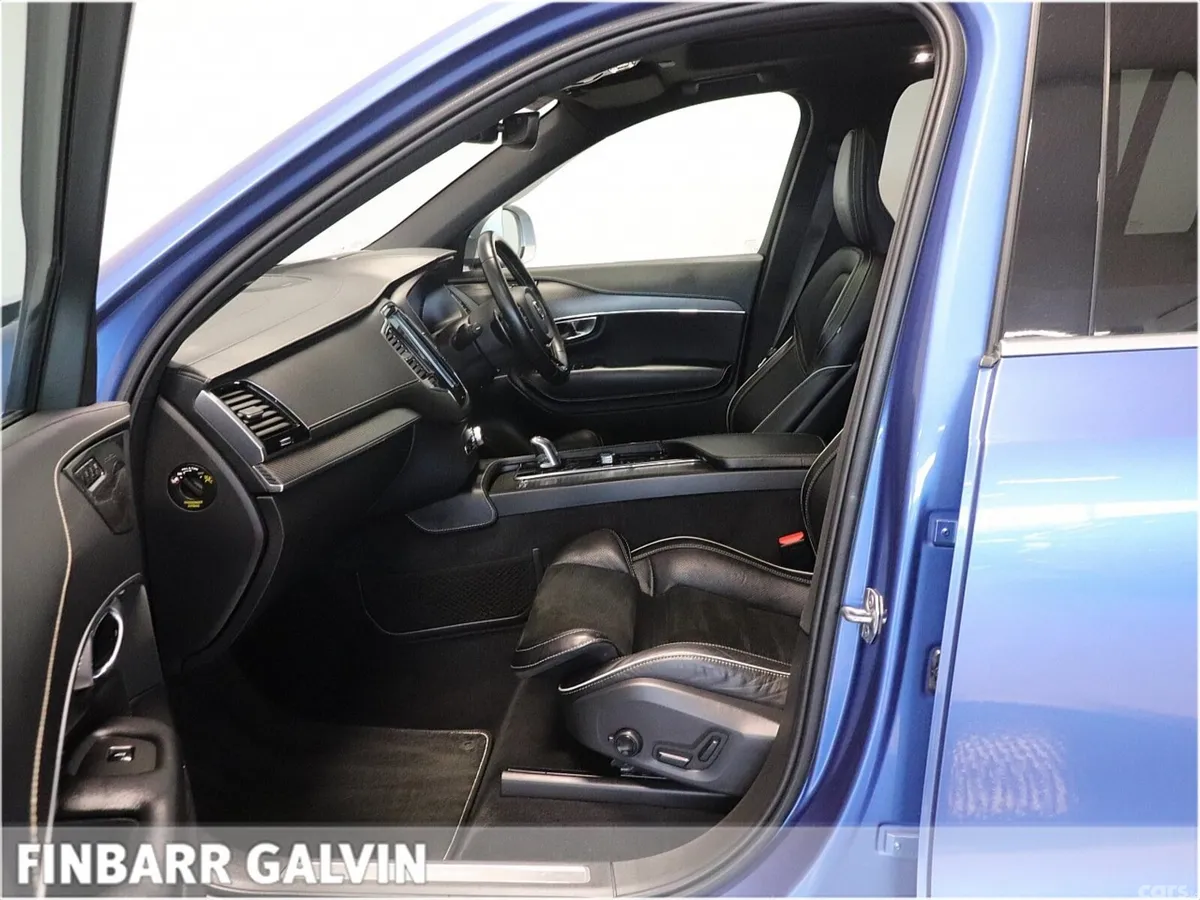 Volvo XC90 SUV, Petrol Plug-in Hybrid, 2019, Blue
