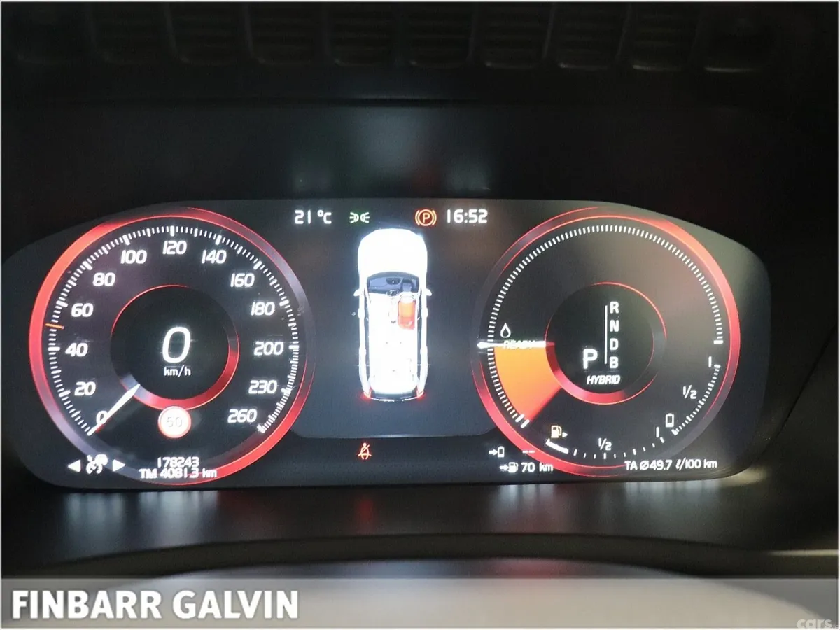 Volvo XC90 SUV, Petrol Plug-in Hybrid, 2019, Blue