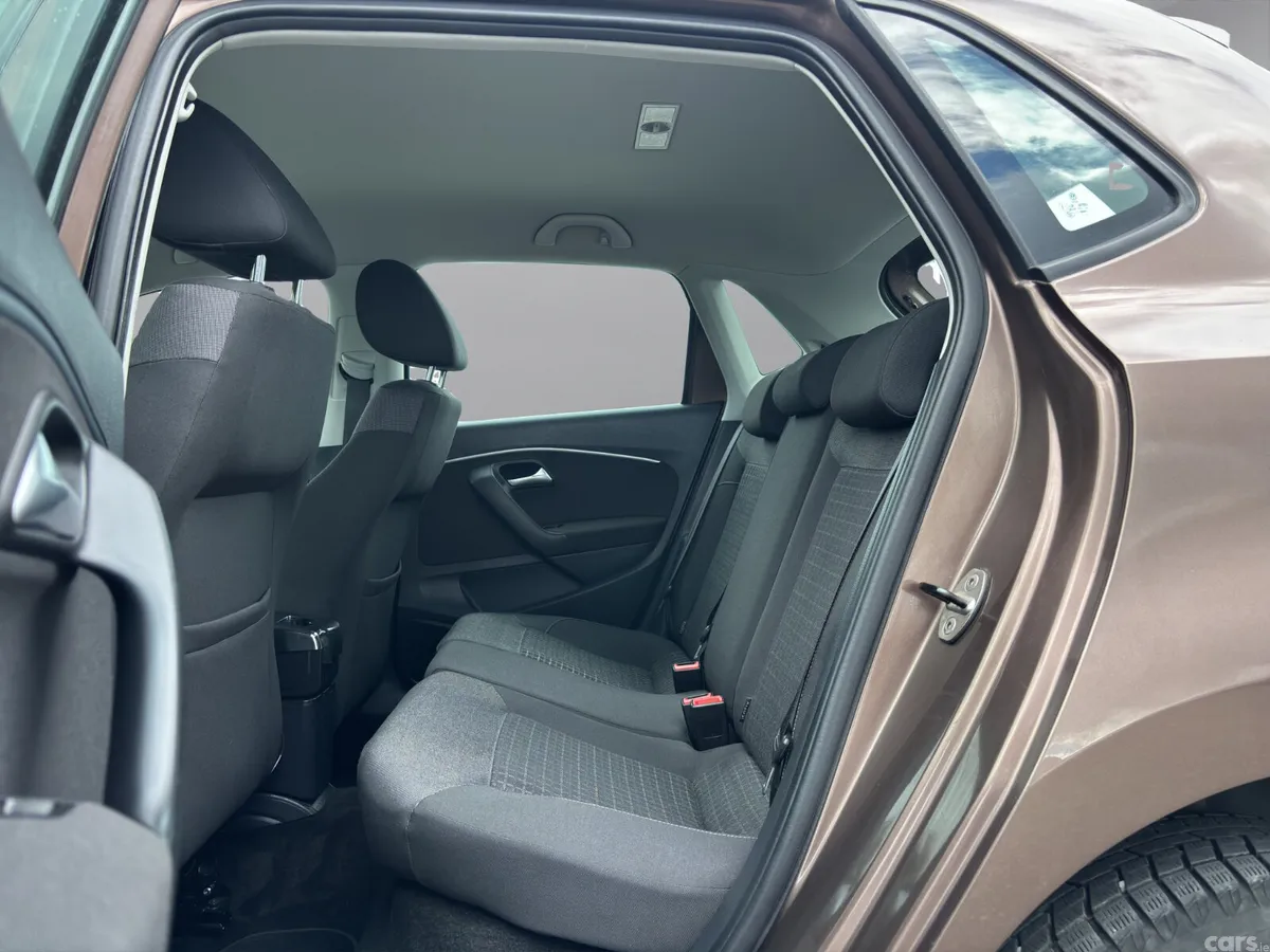 Volkswagen Polo Hatchback, Petrol, 2015, Brown