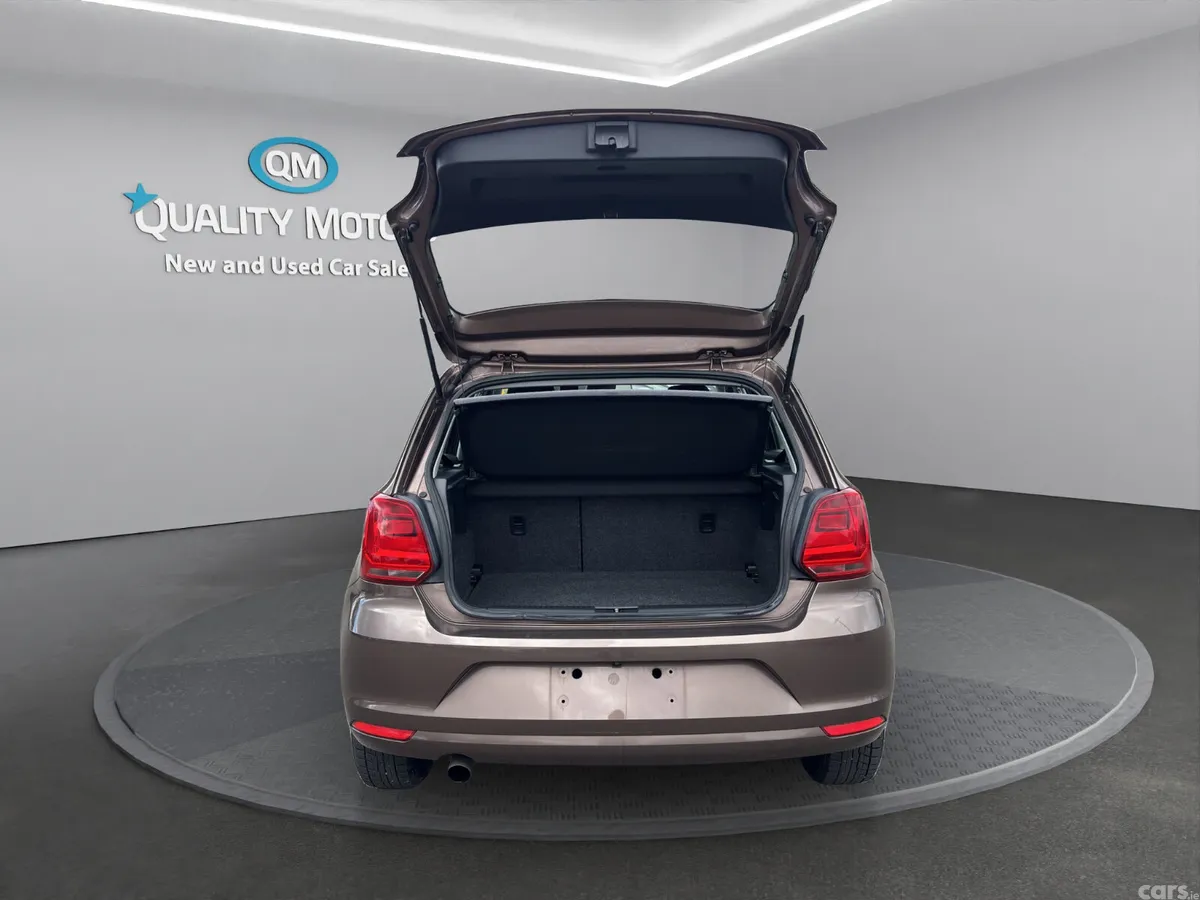 Volkswagen Polo Hatchback, Petrol, 2015, Brown