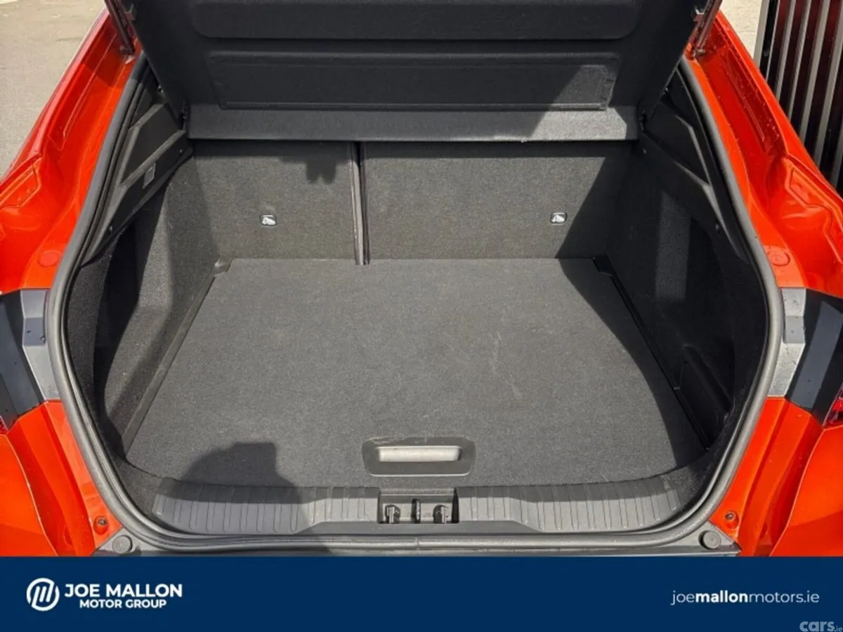 Renault Arkana Hatchback, Petrol, 2023, Orange