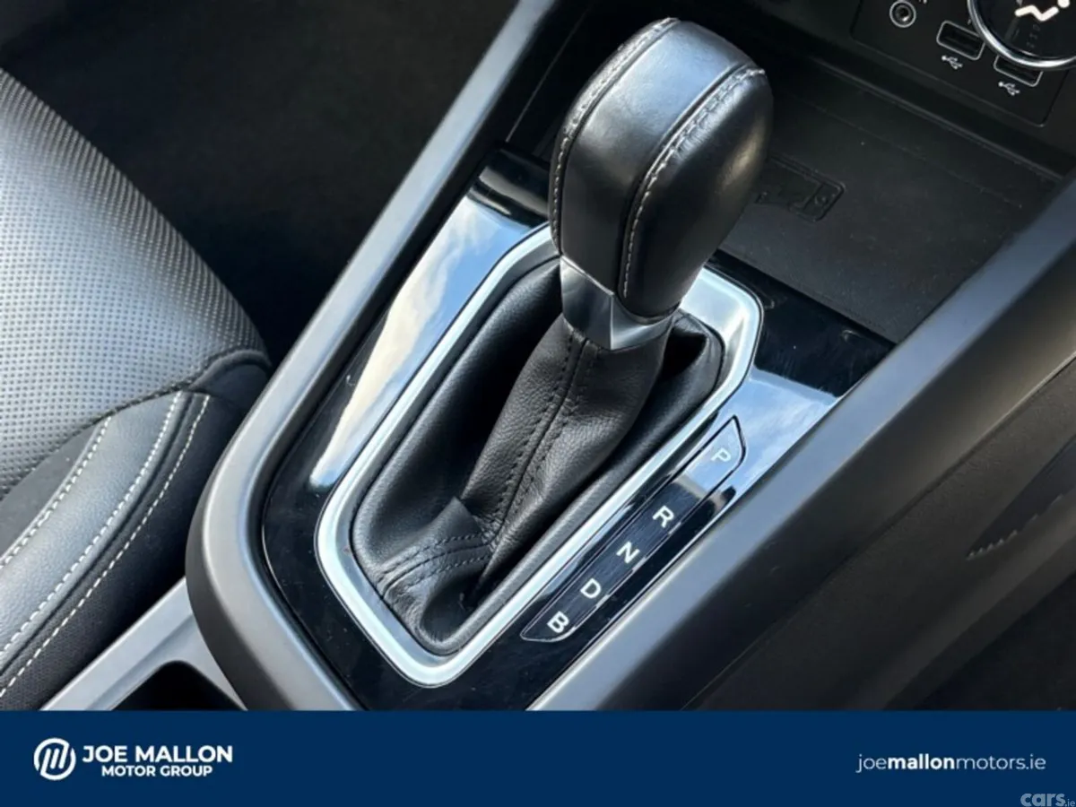 Renault Arkana Hatchback, Petrol, 2023, Orange
