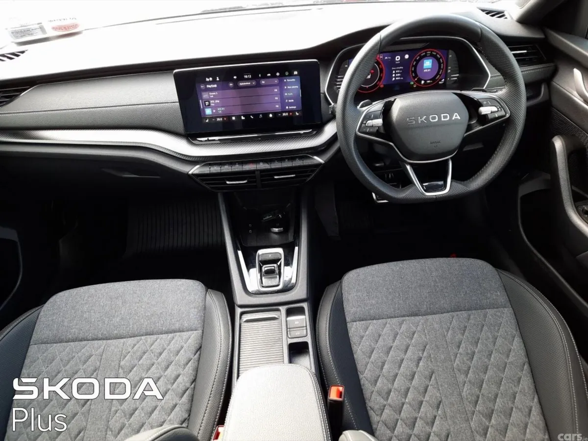 Skoda Octavia Saloon, Diesel, 2026, Purple