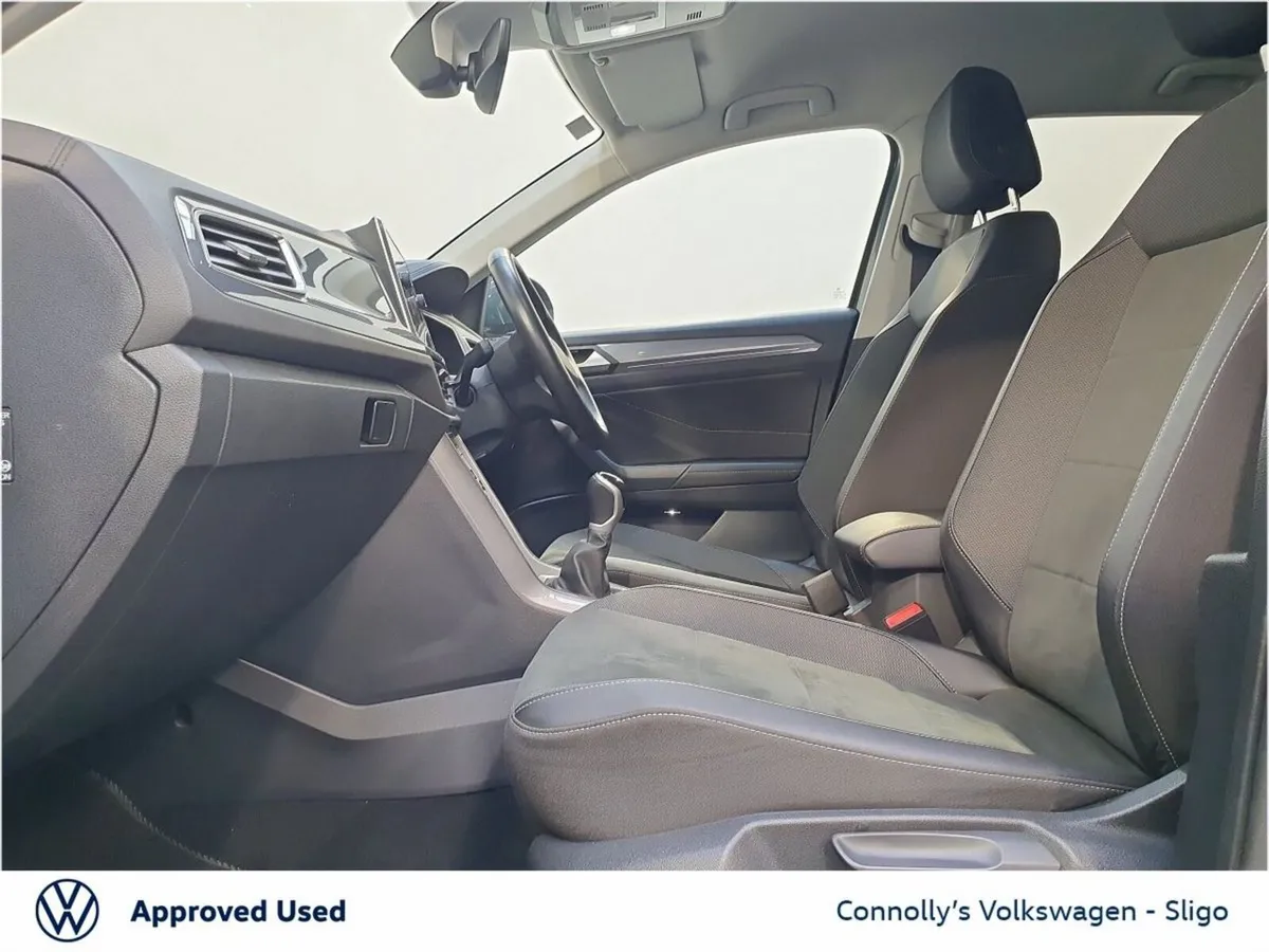 Volkswagen T-Roc SUV, Petrol, 2023, Blue