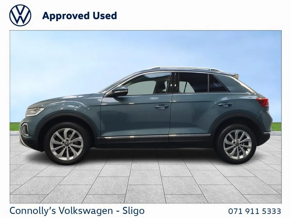 Volkswagen T-Roc SUV, Petrol, 2023, Blue