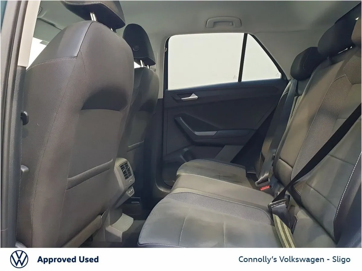 Volkswagen T-Roc SUV, Petrol, 2023, Blue
