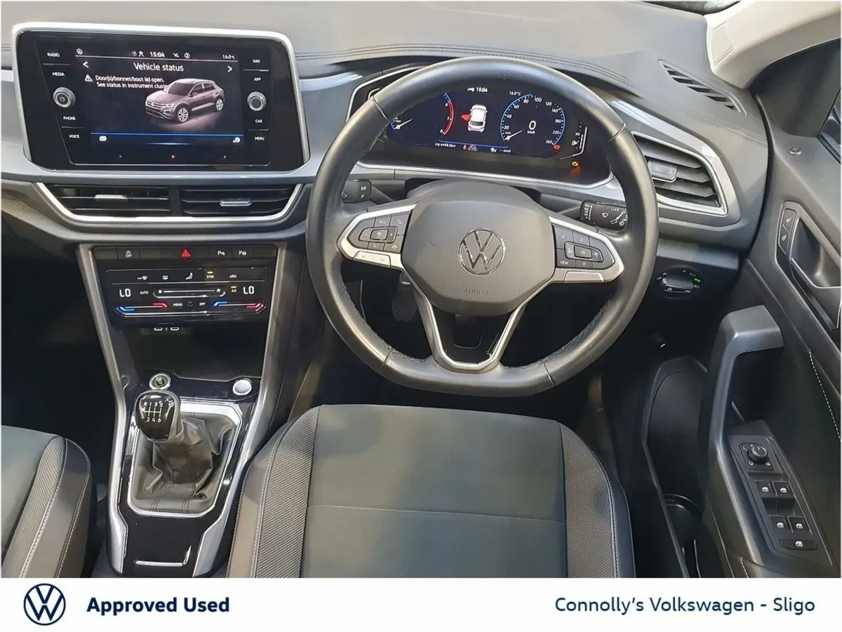 Volkswagen T-Roc SUV, Petrol, 2023, Blue
