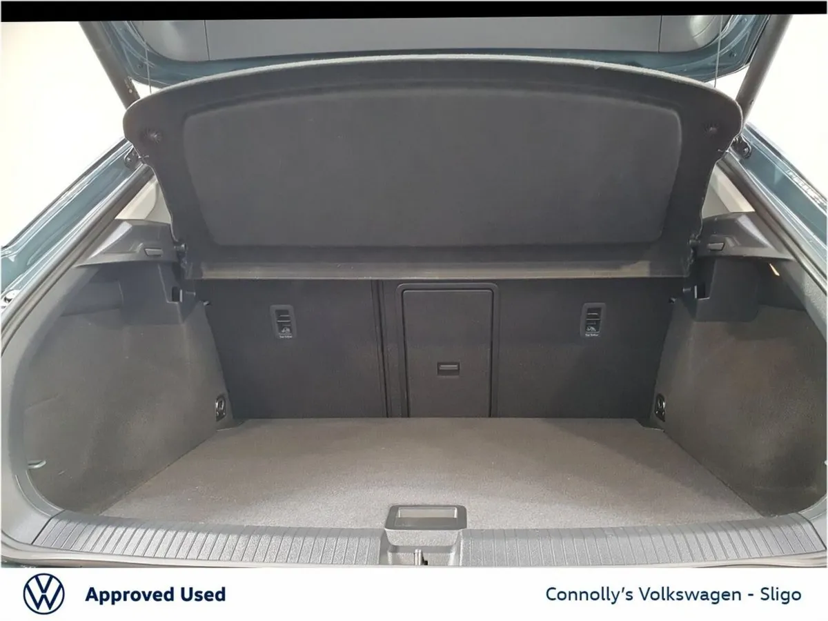 Volkswagen T-Roc SUV, Petrol, 2023, Blue