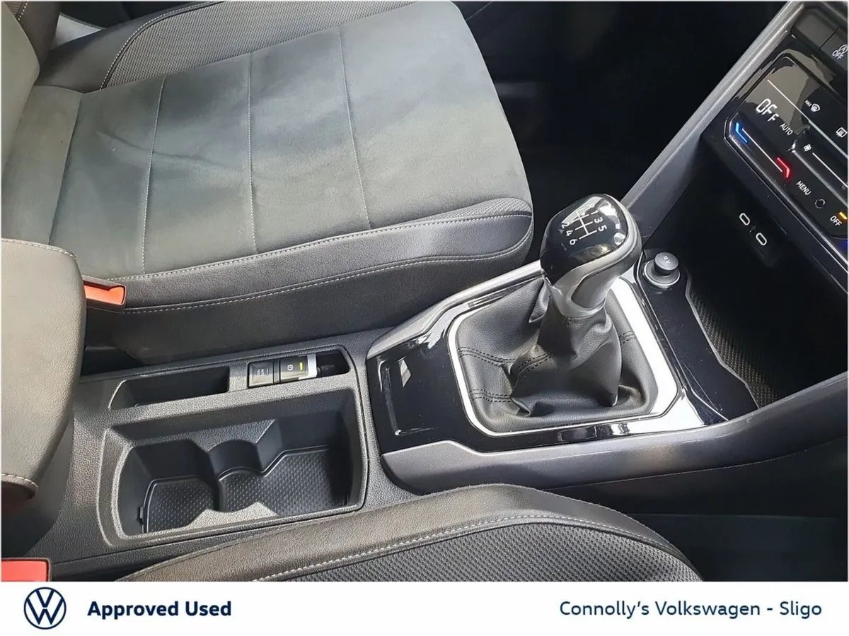 Volkswagen T-Roc SUV, Diesel, 2023, Blue