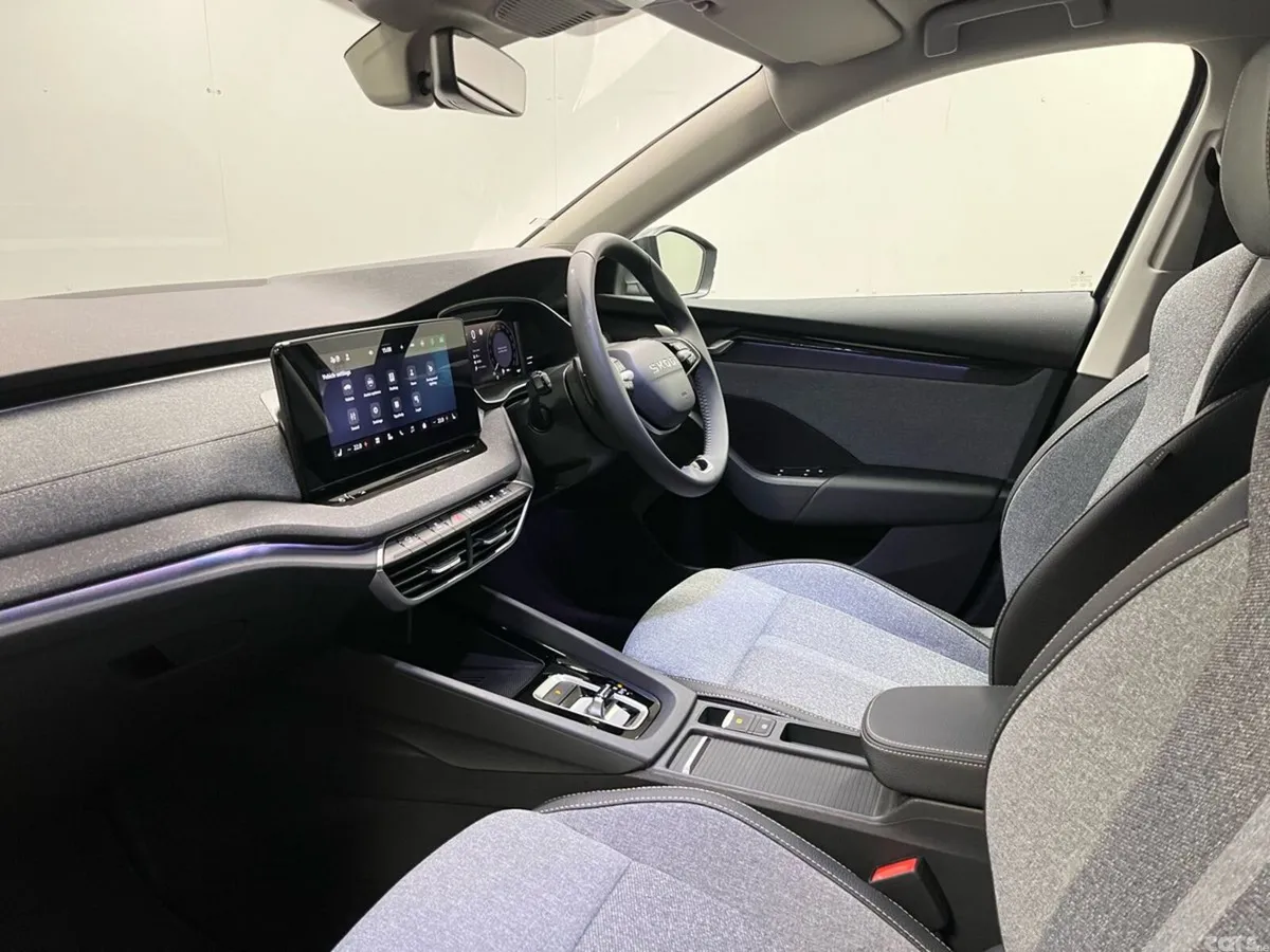 Skoda Octavia Saloon, Petrol, 2026, Grey