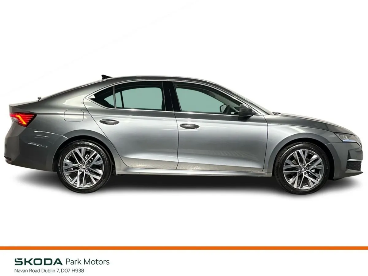 Skoda Octavia Saloon, Petrol, 2026, Grey