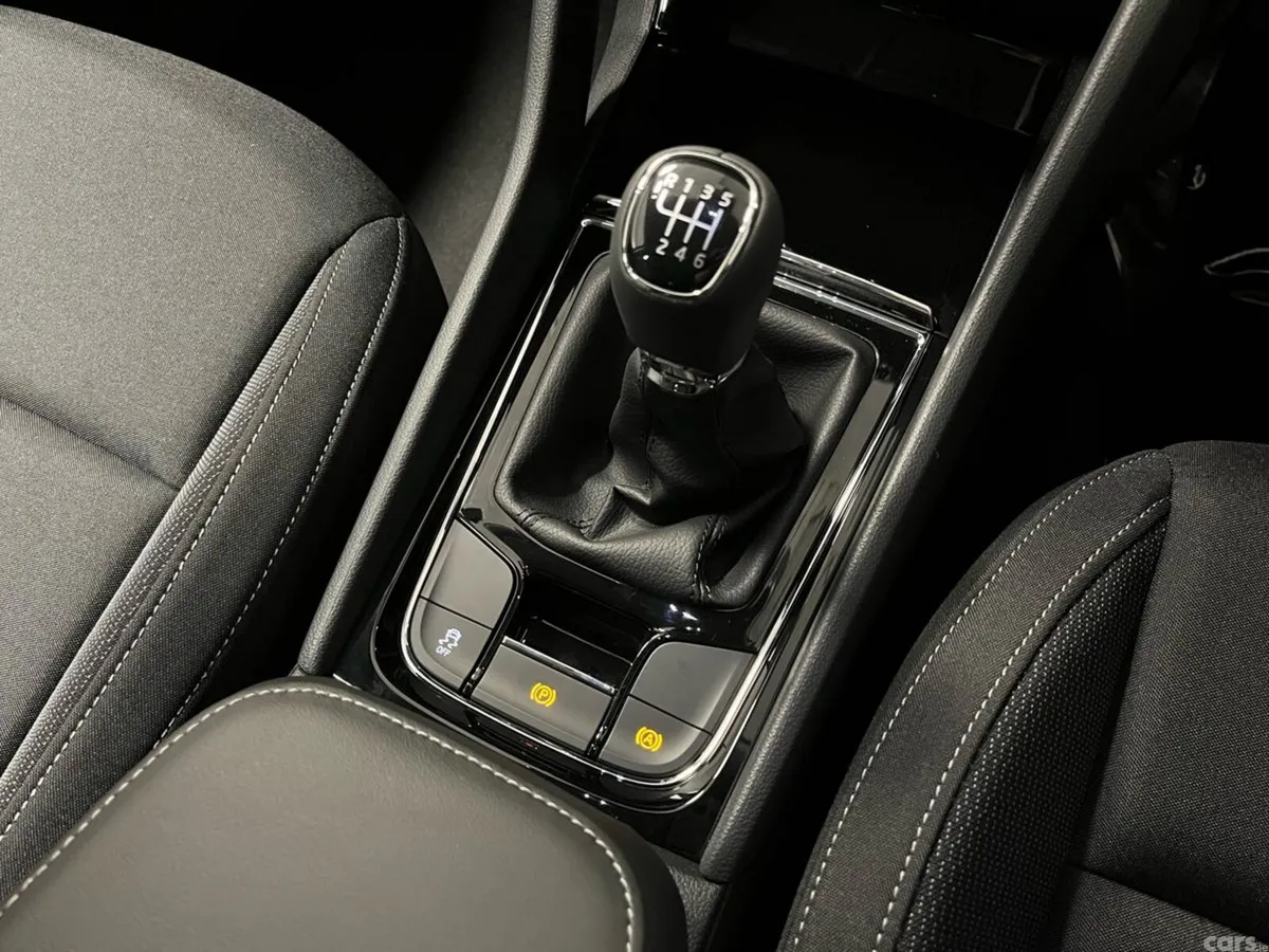 Skoda Karoq SUV, Petrol, 2026, Black