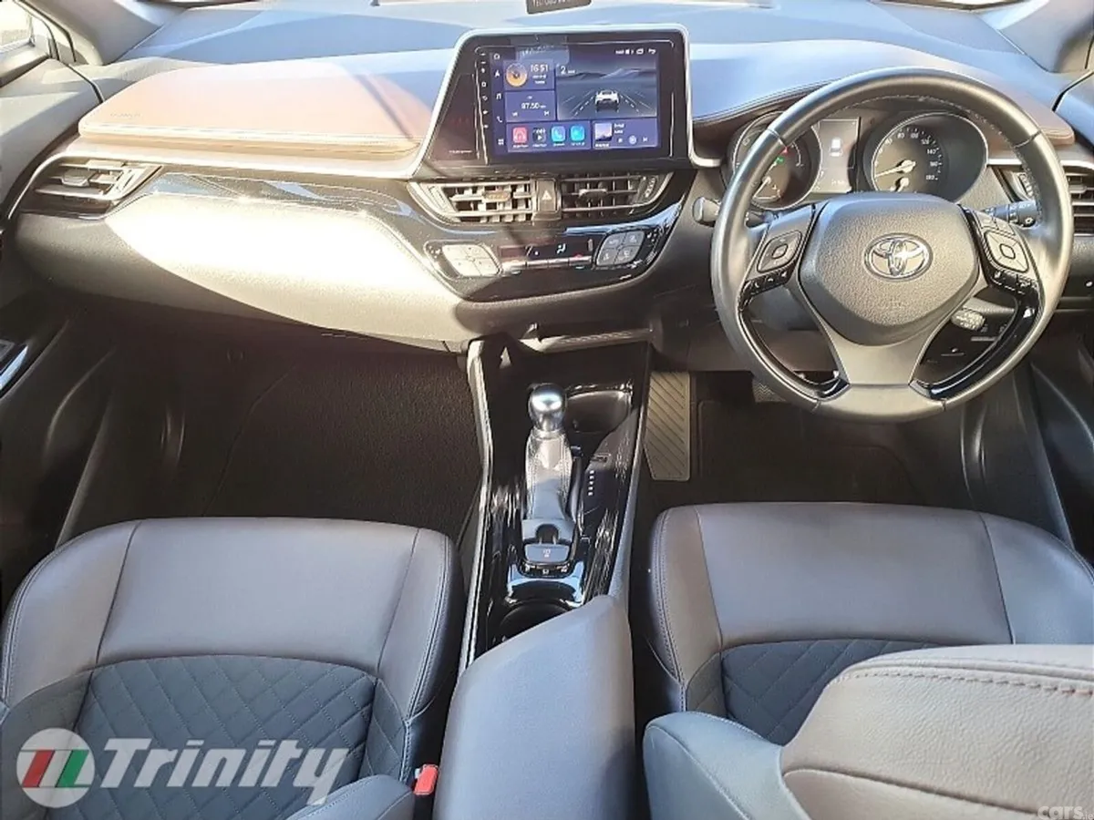 Toyota C-HR SUV, Petrol Hybrid, 2018, Silver