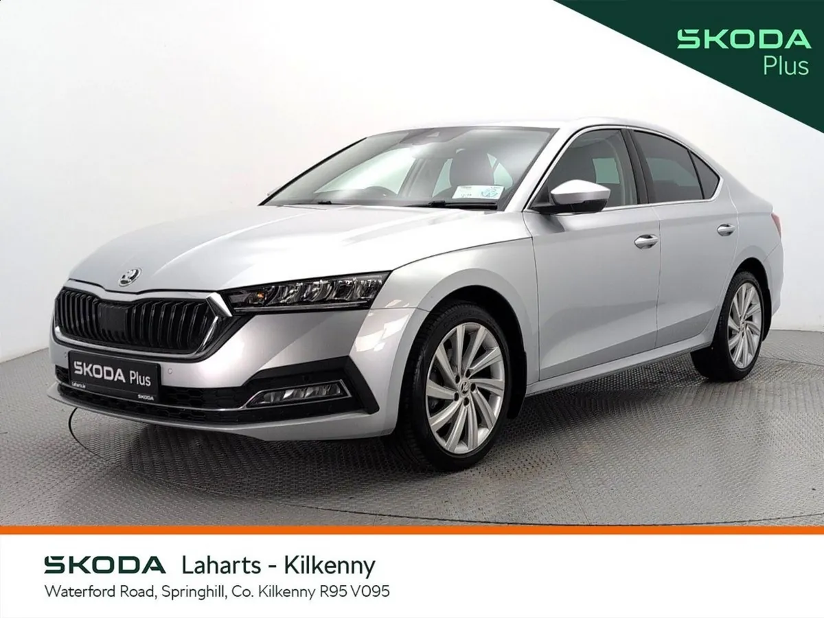 Skoda Octavia Saloon, Petrol, 2024, Silver