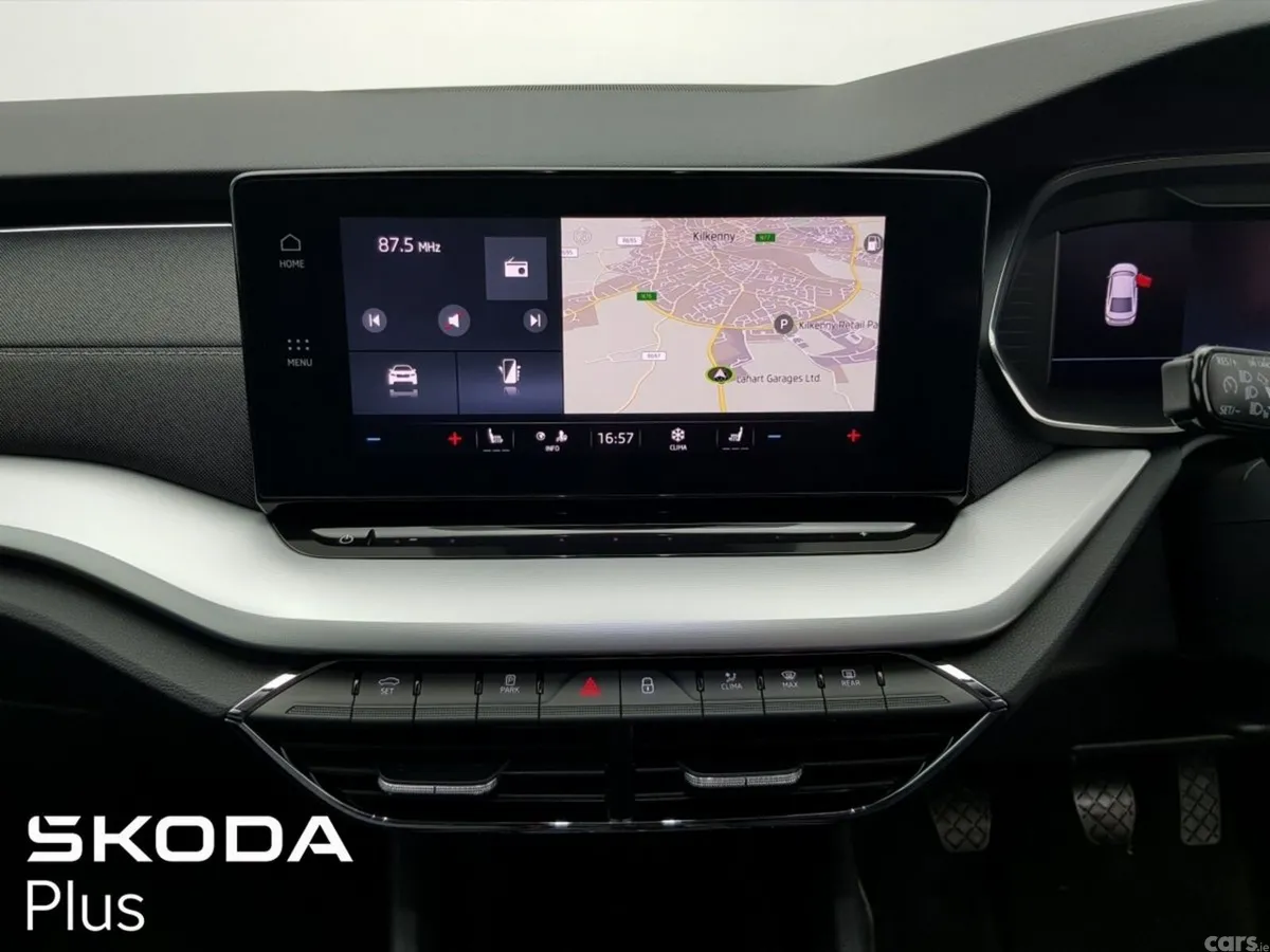 Skoda Octavia Saloon, Petrol, 2024, Silver